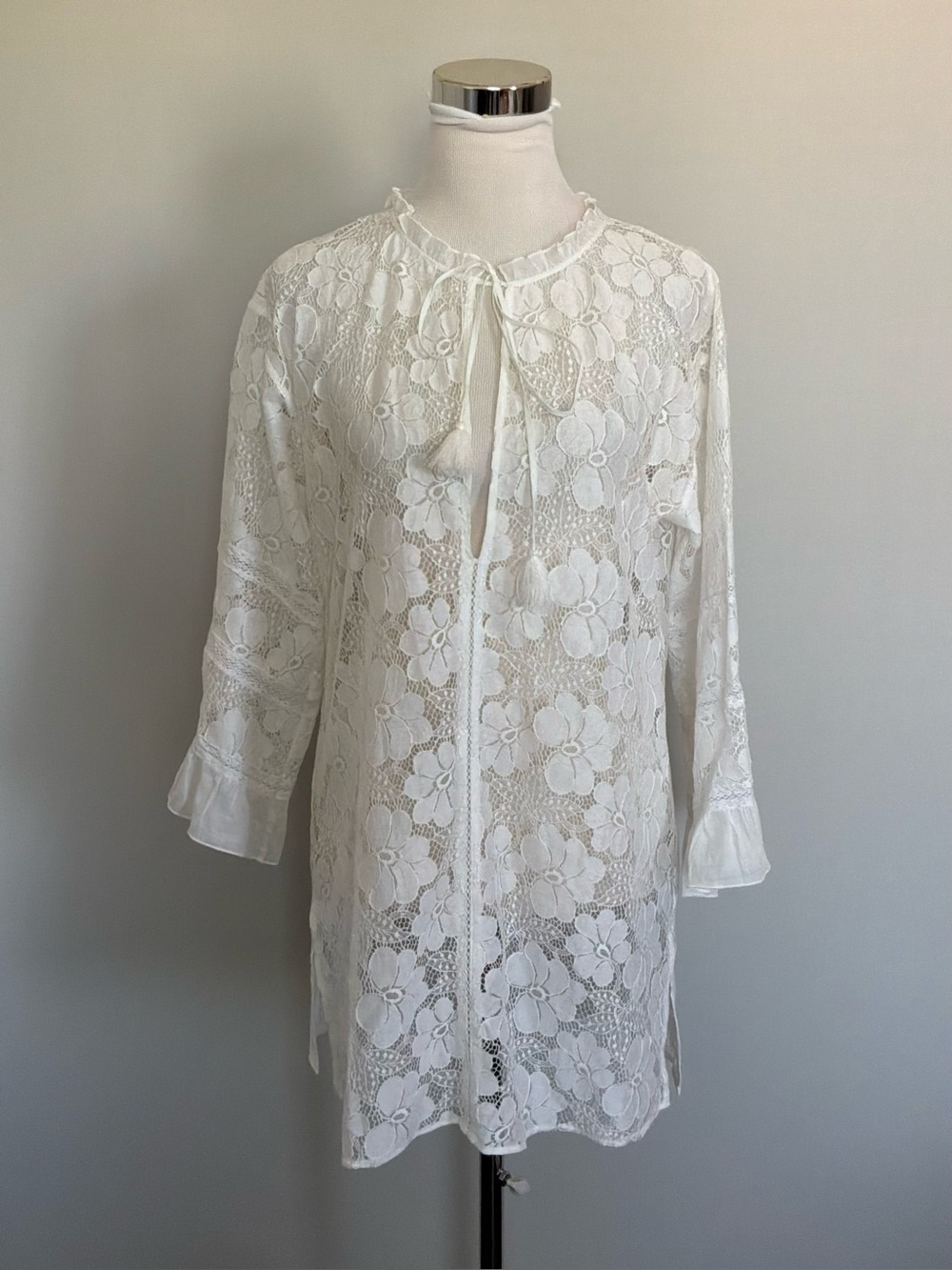 Kisuii White Lace Cover Up/Dress 3/4 Bell Ruffled Sleeve With Tie Neck -SMALL